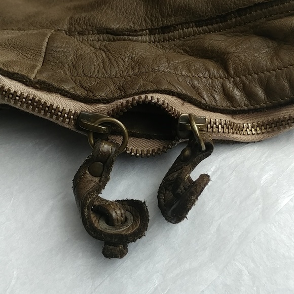 Italian leather bag - Picture 8 of 16